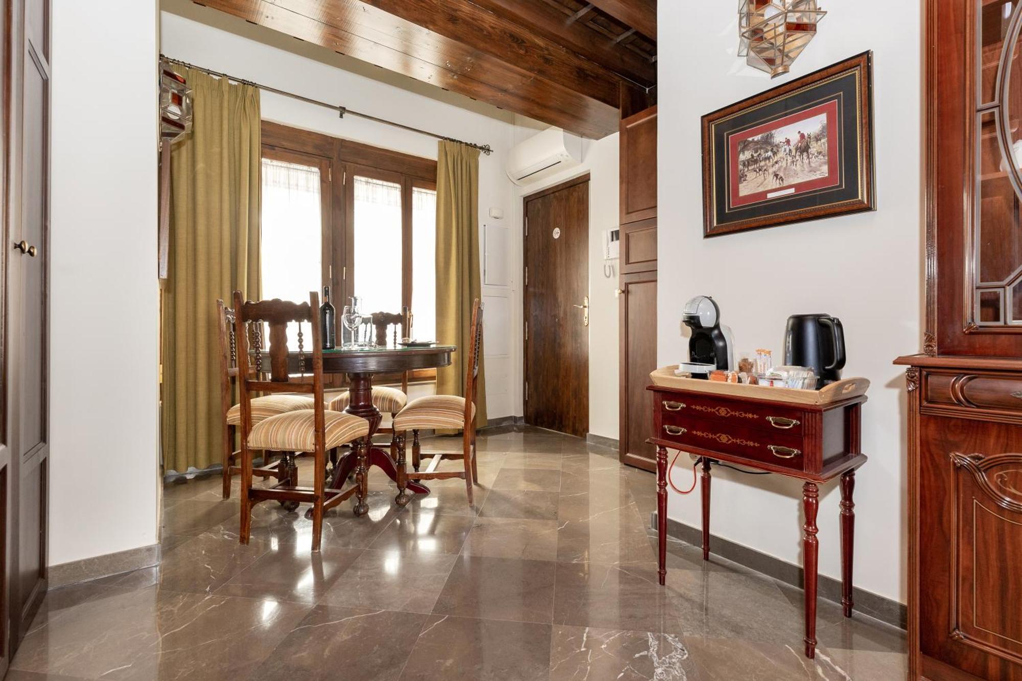 Apartamentos En Pleno Centro, Aljibe Rodrigo Del Campo 2C Granada Exteriér fotografie