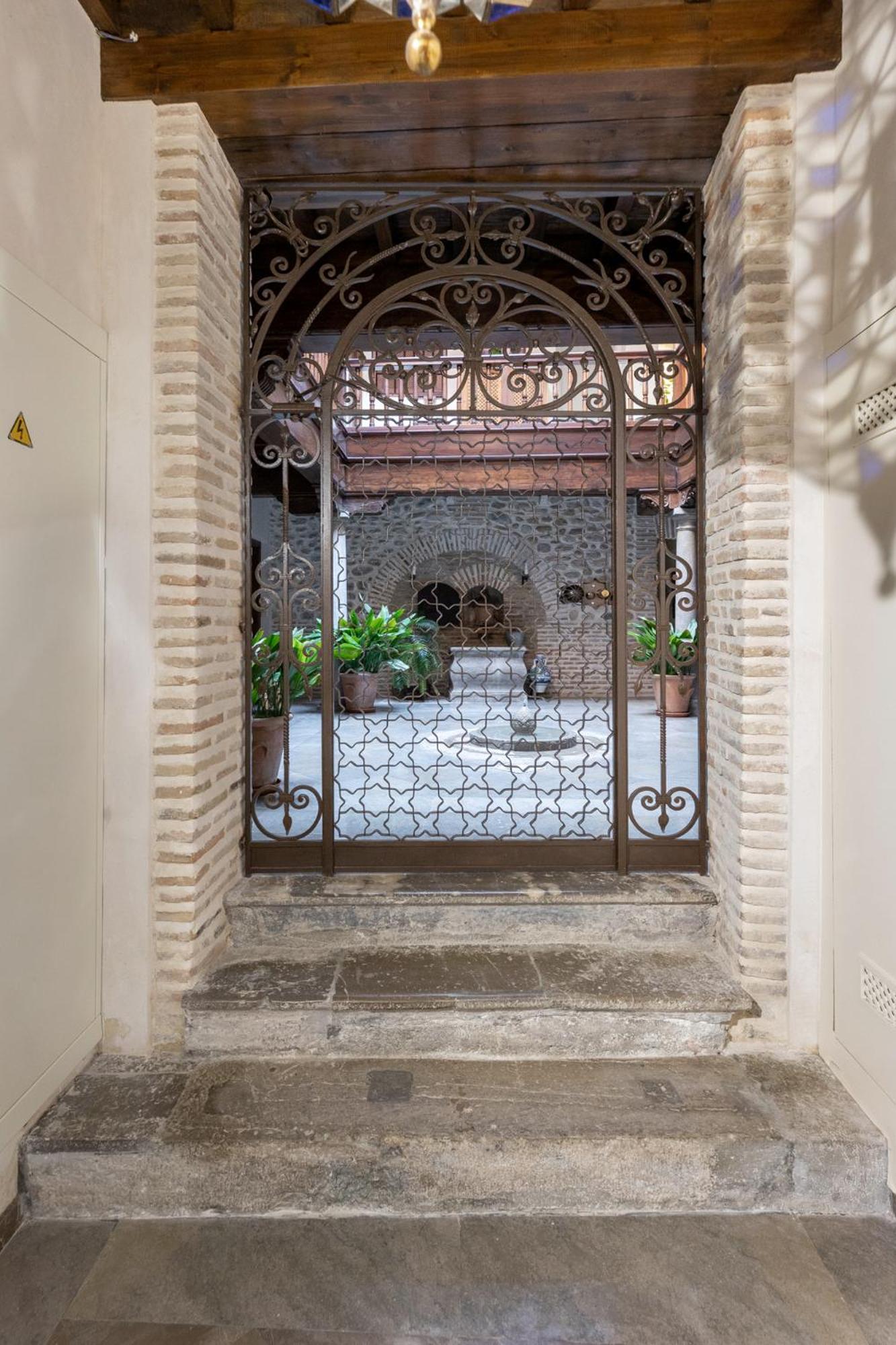 Apartamentos En Pleno Centro, Aljibe Rodrigo Del Campo 2C Granada Exteriér fotografie